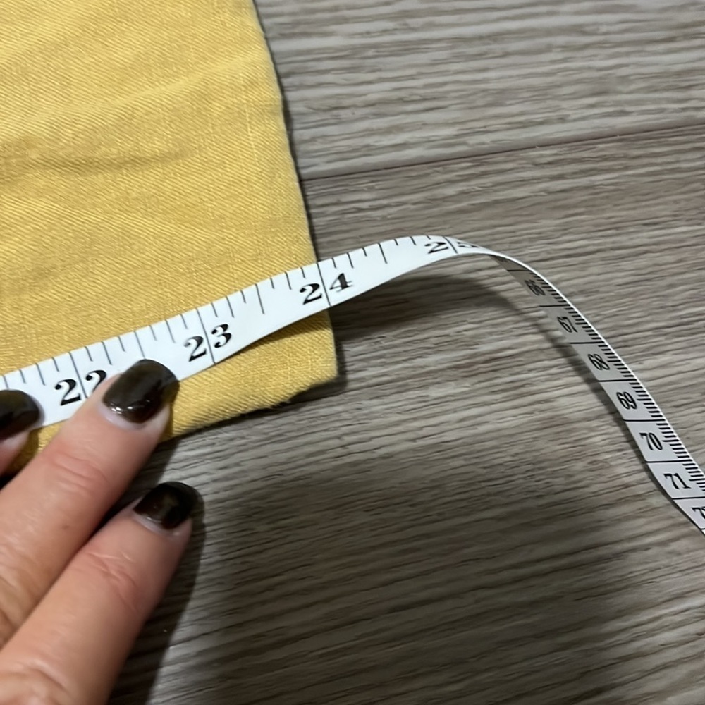 Abercrombie and Fitch cropped pants - Picture 5 of 5